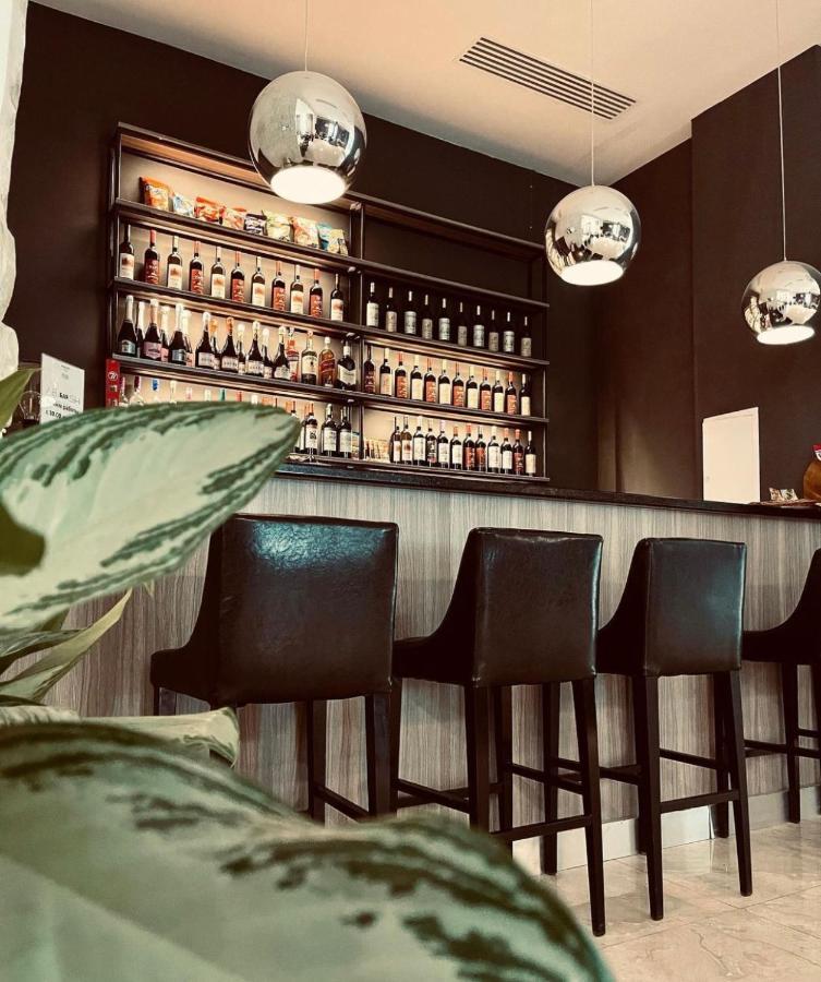 Abaash Hotel Afon New Athos Bagian luar foto