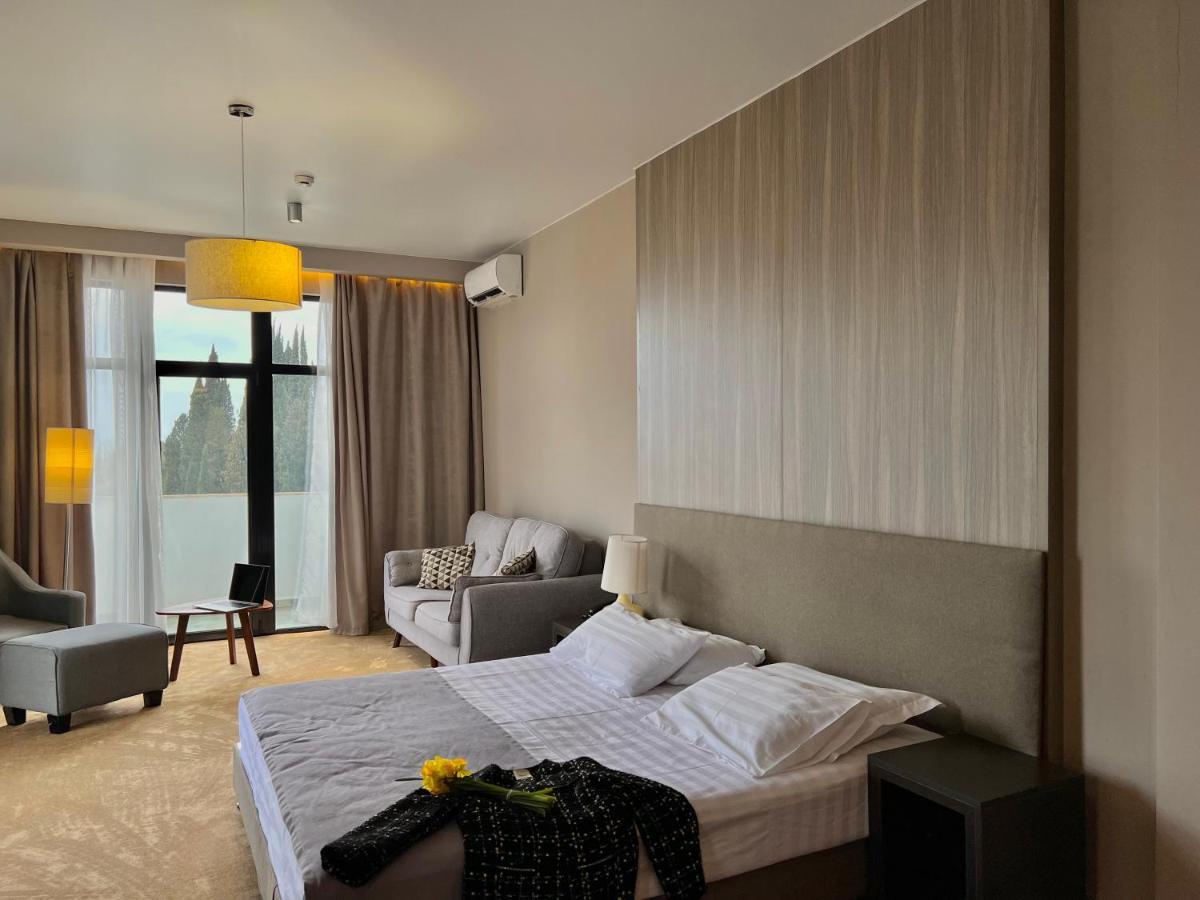Abaash Hotel Afon New Athos Bagian luar foto