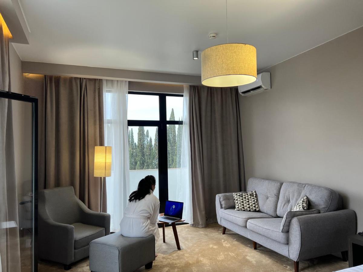Abaash Hotel Afon New Athos Bagian luar foto